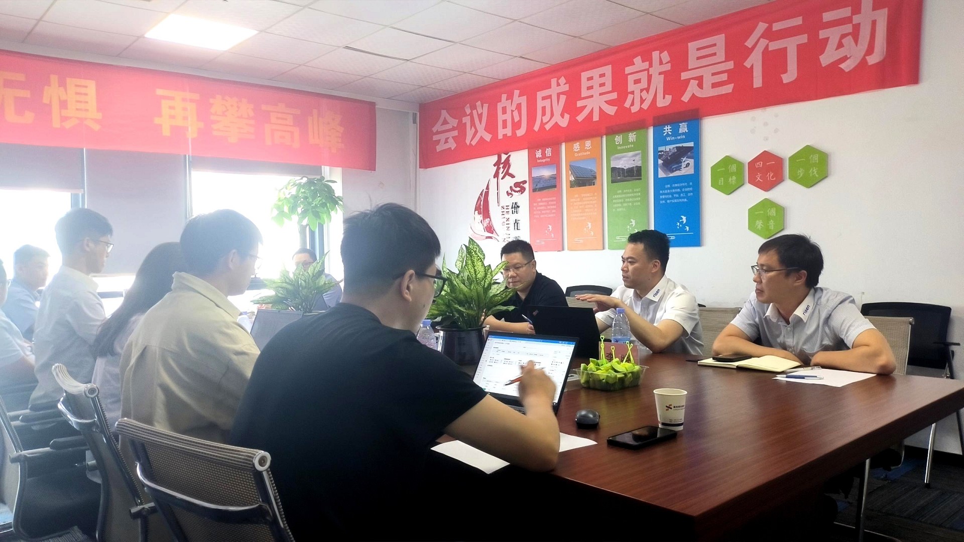 光伏电站_家用太阳能光伏发电_光伏发电代理加盟 光伏电站_家用太阳能光伏发电_光伏发电代理加盟